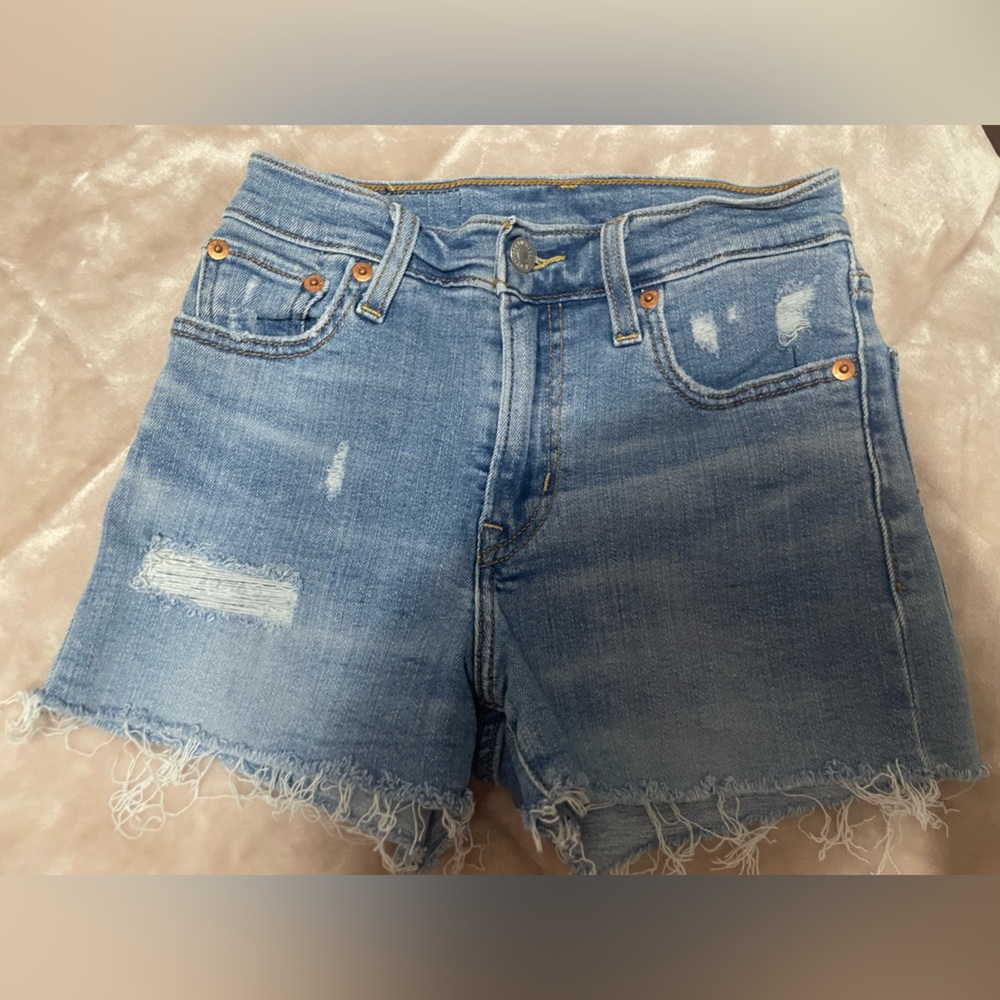 Levi’s shorts